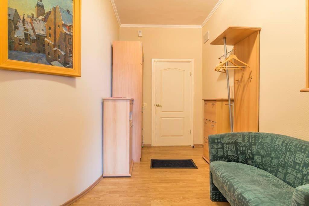 Old Town Apartment Next To Saint Peter'S Church Рига Экстерьер фото