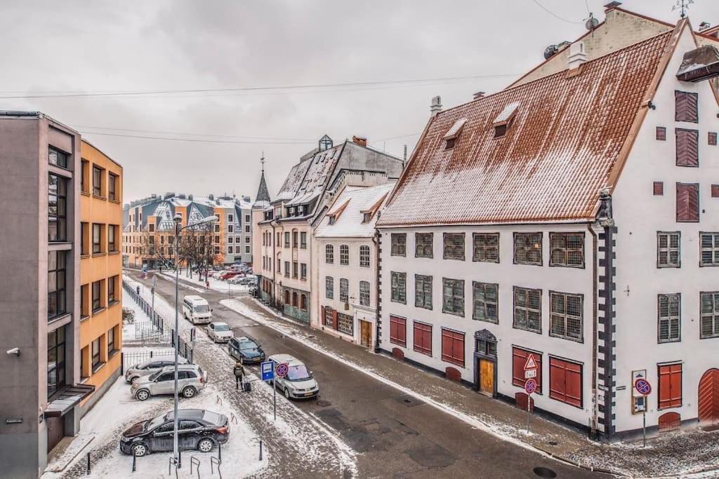 Old Town Apartment Next To Saint Peter'S Church Рига Экстерьер фото